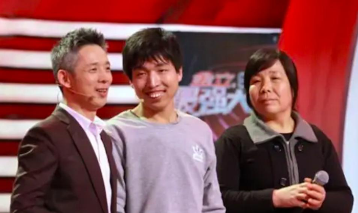 《最强大脑》第3期之“中国雨人” 周玮_ 世界孤独症关注日 | 让来自星星的孩子，不再孤单_k8凯发基因